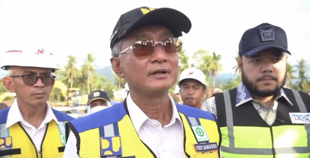 Menteri Pekerjaan Umum Dorong Program Padat Karya Sungai Air Dingin